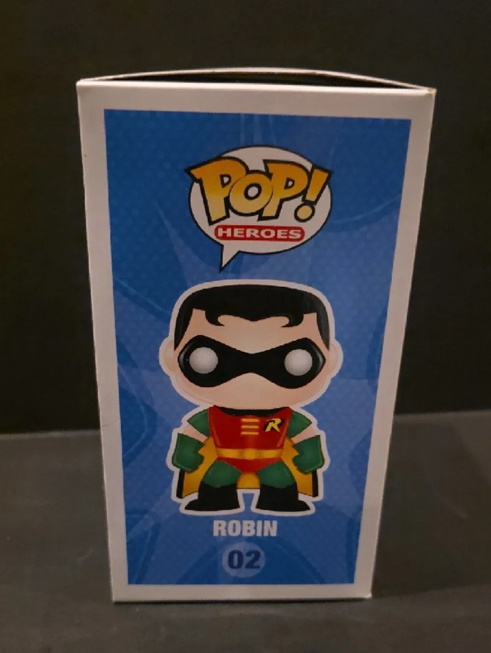 Funko POP! Robin Vinyl Figure - Picture 5 of 6